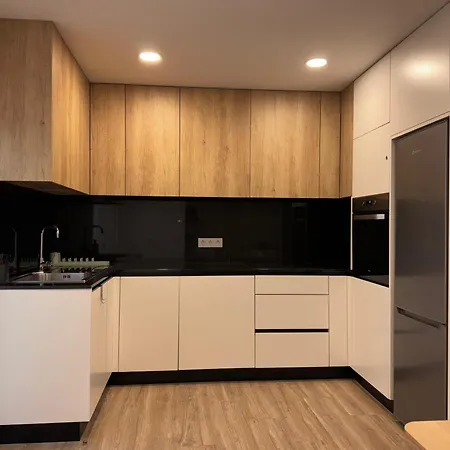 S'apartments דירה *