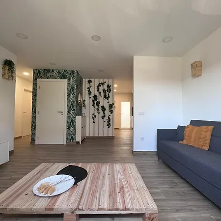 דירה S'apartments לייריה